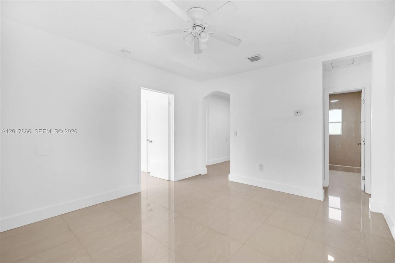 577 NW 90th St , Unit 555, El Portal, FL 33150 Photo