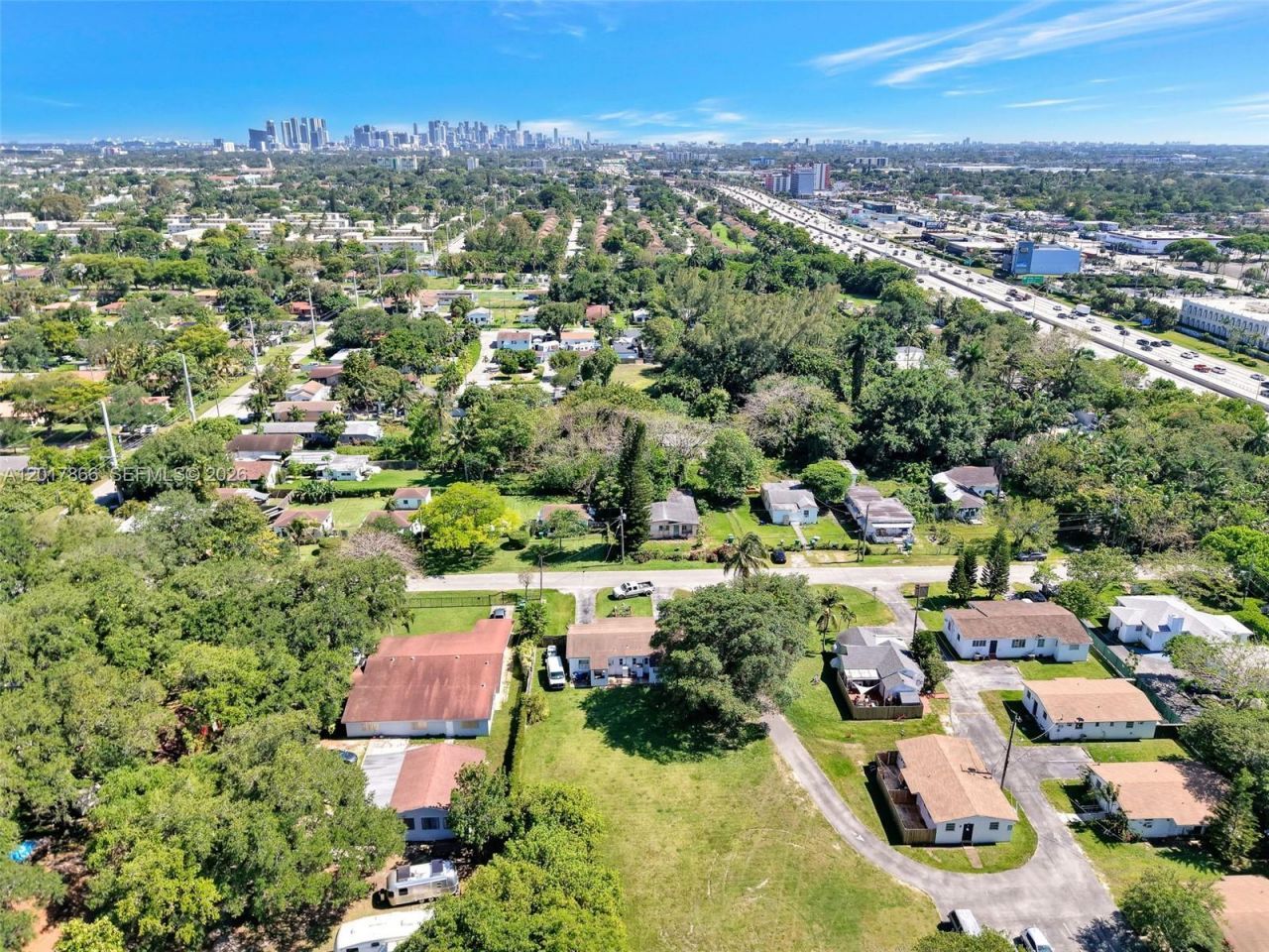 577 NW 90th St , Unit 555, El Portal, FL 33150 Photo