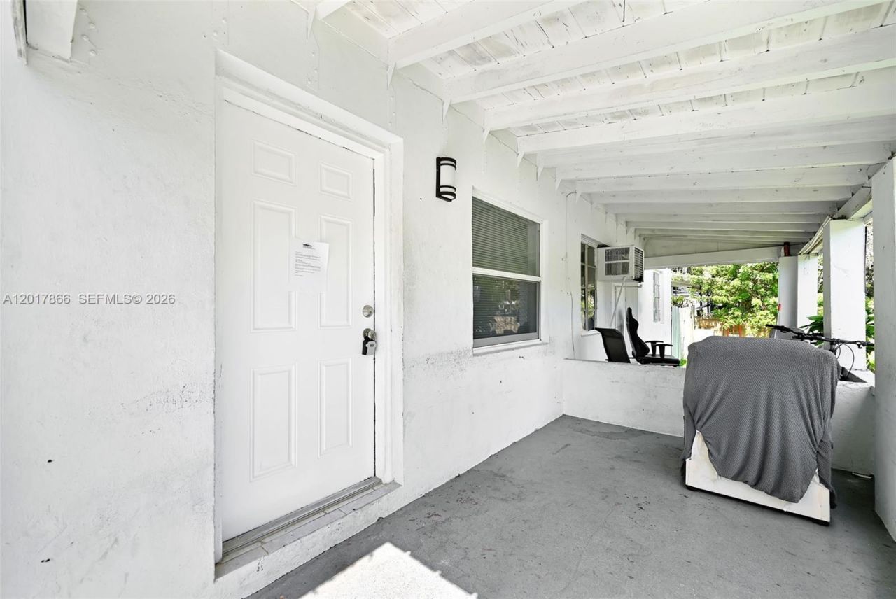 577 NW 90th St , Unit 555, El Portal, FL 33150 Photo
