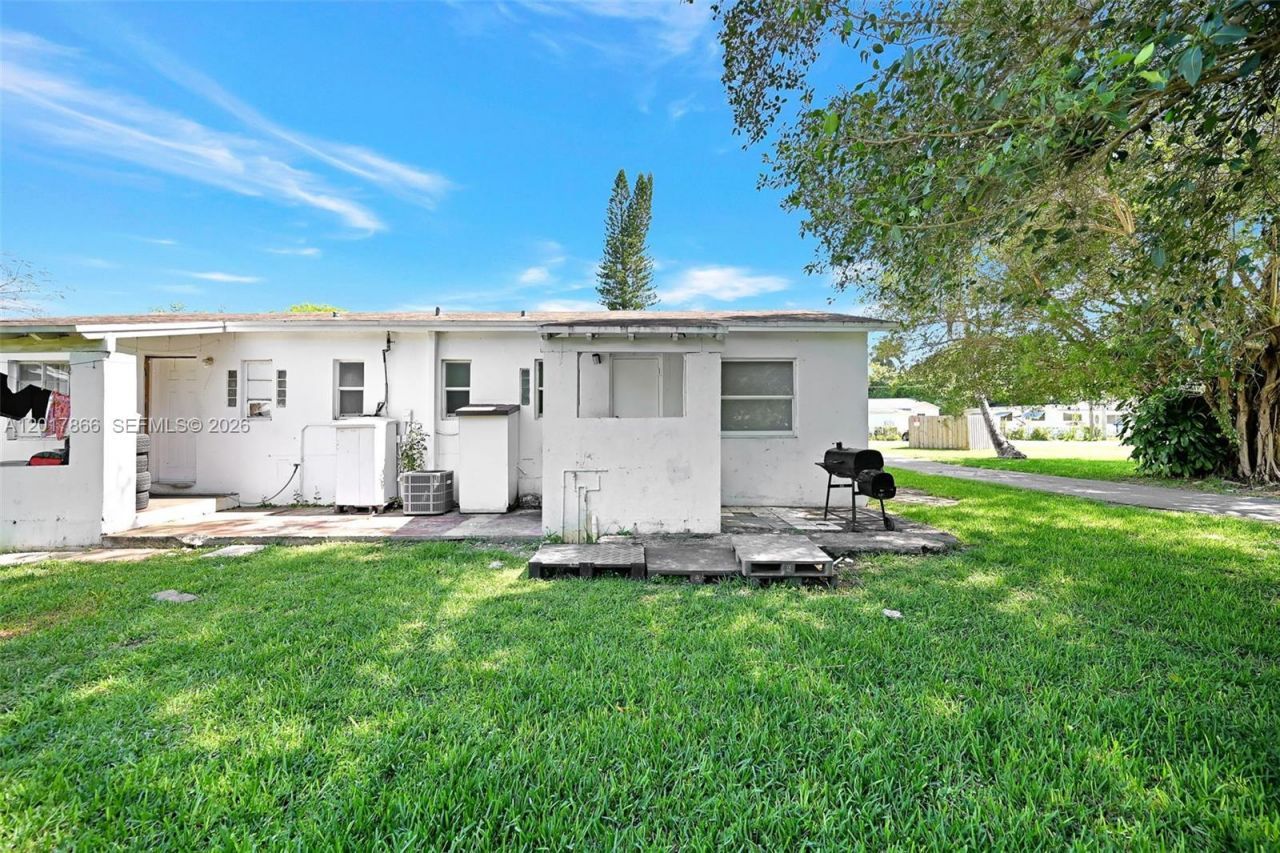 577 NW 90th St , Unit 555, El Portal, FL 33150 Photo