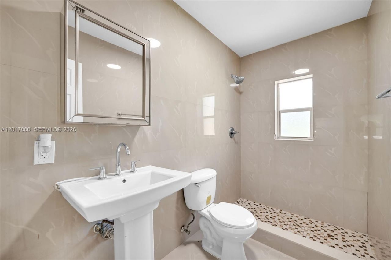 577 NW 90th St , Unit 555, El Portal, FL 33150 Photo