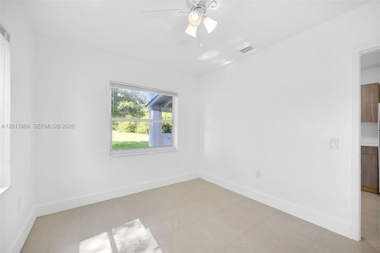 577 NW 90th St , Unit 555, El Portal, FL 33150 Photo
