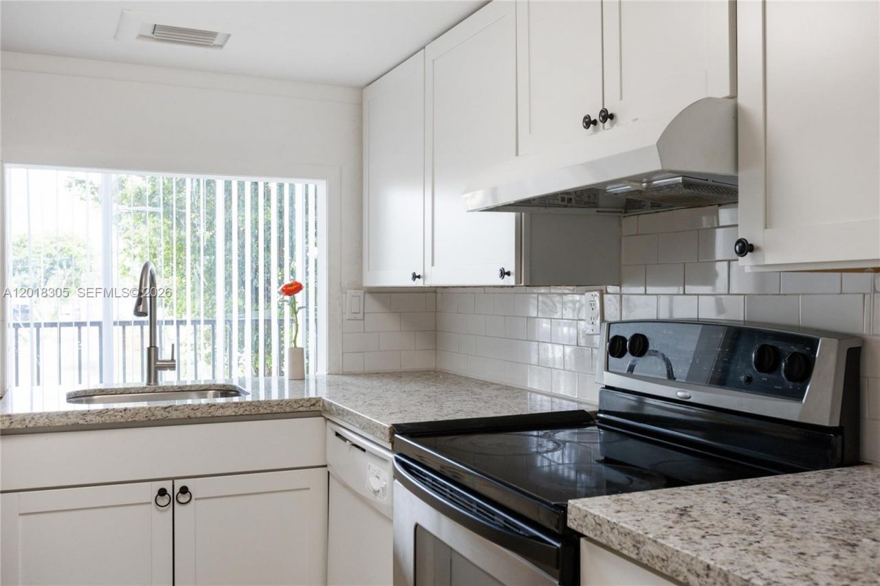 9401 SW 4th St , Unit 209, Miami, FL 33174 Photo