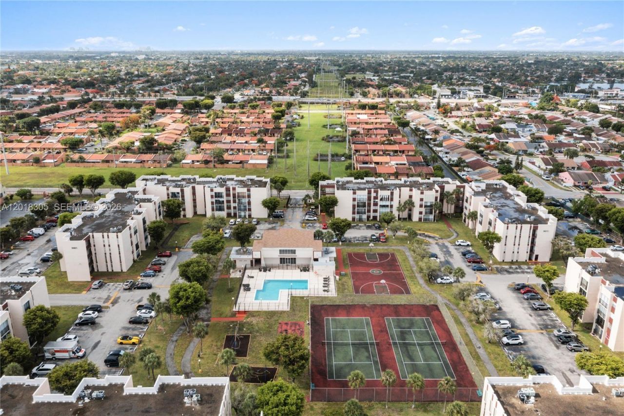9401 SW 4th St , Unit 209, Miami, FL 33174 Photo
