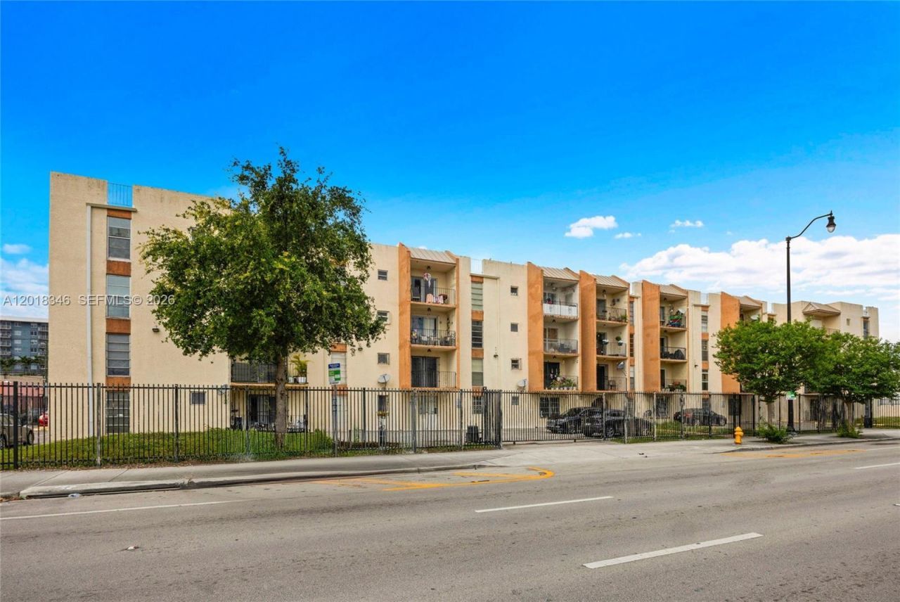 1051 SW 1st St , Unit 401, Miami, FL 33130 Photo