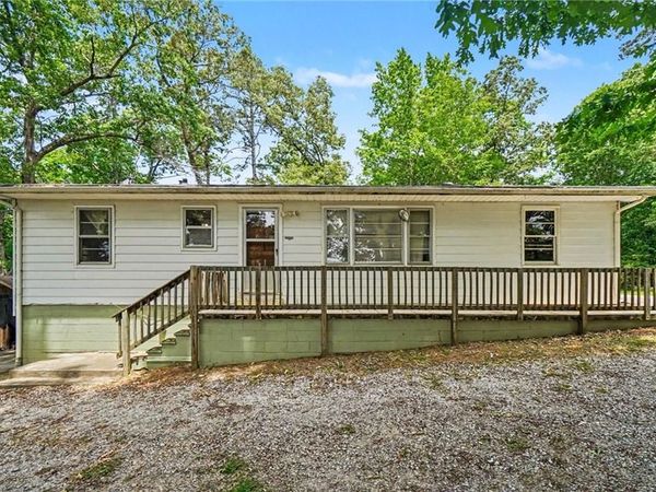 3944 Fairburn Road , Douglasville, GA 30135