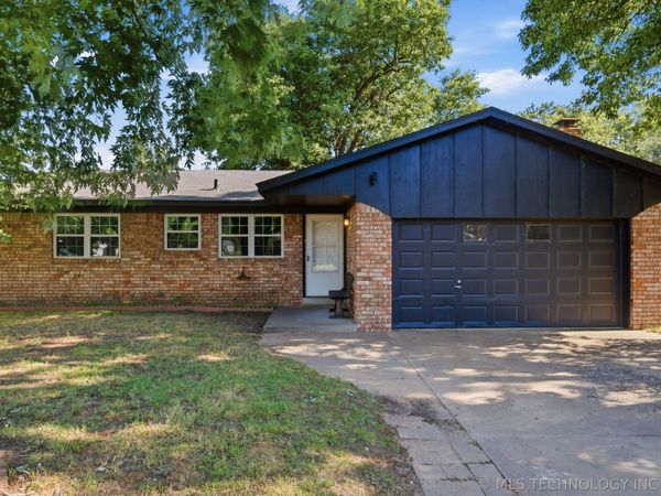 216 E J Street , Jenks, OK 74037