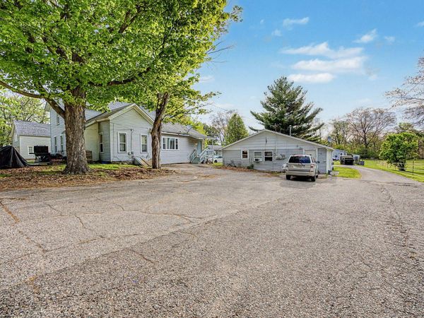 213 Reading Avenue, Jonesville, MI 49250