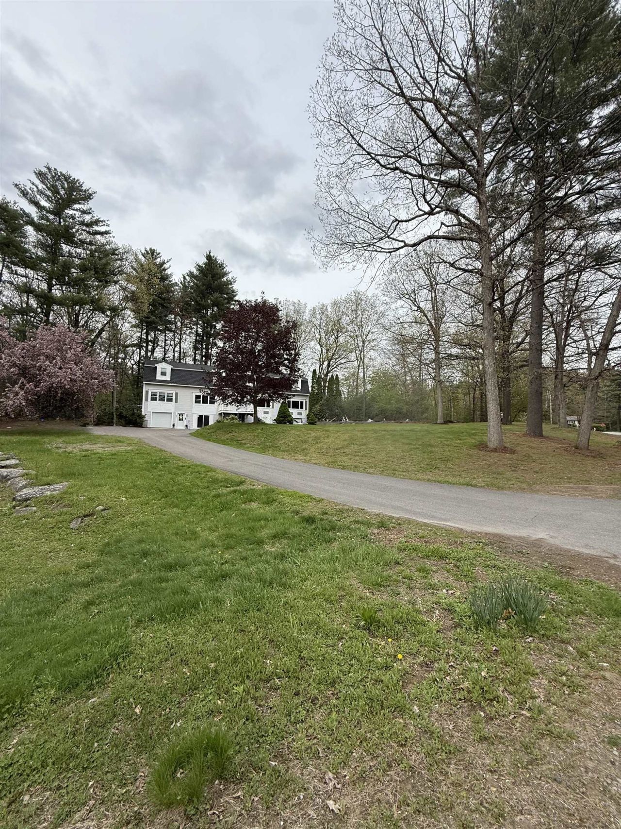 4 Sunset Drive, Unit A, Londonderry, NH 03053 Main Photo