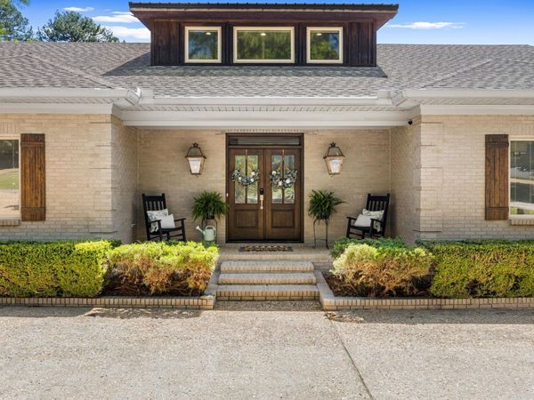 188 Valley Club Circle, Little Rock, AR 72212