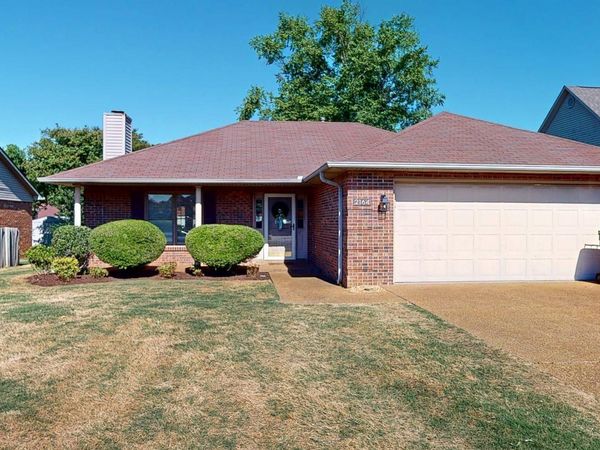 2164 Oakview Avenue , Dyersburg, TN 38024