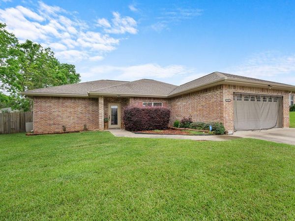 1713 Brookhaven , DeRidder, LA 70634