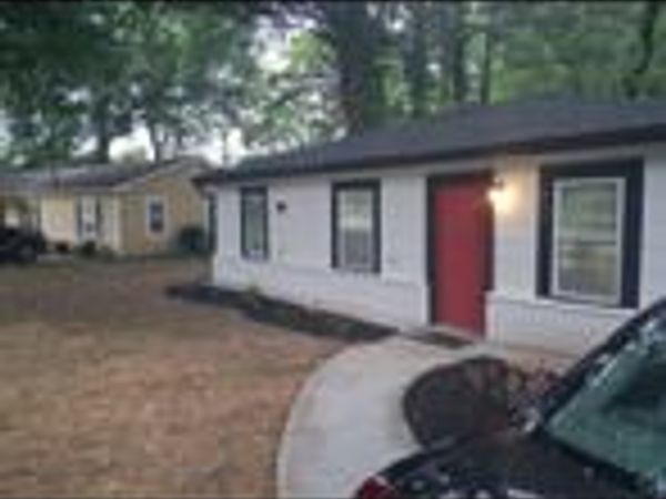 817 Ayrshire Circle NW, Atlanta, GA 30318