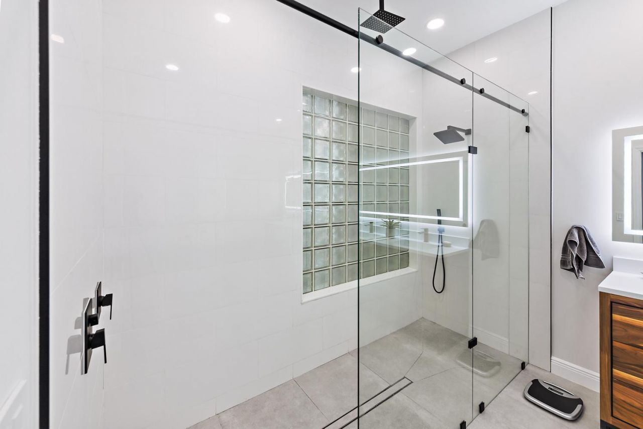6685 NW 24th Terrace, Boca Raton, FL 33496 Photo