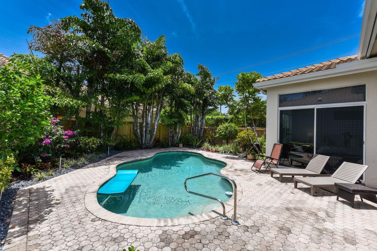 6685 NW 24th Terrace, Boca Raton, FL 33496 Photo