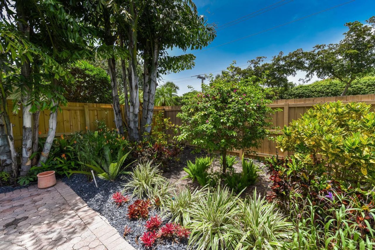 6685 NW 24th Terrace, Boca Raton, FL 33496 Photo