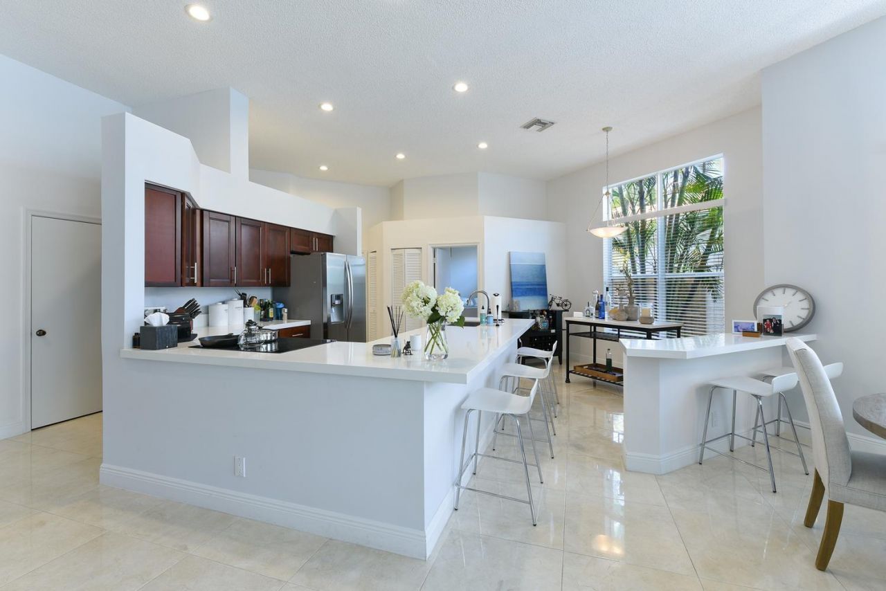 6685 NW 24th Terrace, Boca Raton, FL 33496 Photo
