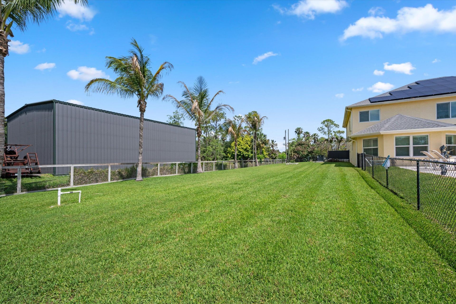 17948 N 33rd Rd Road N, The Acreage, FL 33470 Photo