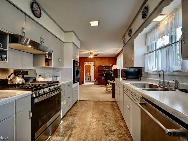1017 Kaderly Street NW, New Philadelphia, OH 44663 Photo 6