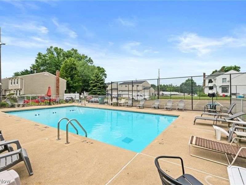 7396 S Chestnut Commons Drive, Mentor, OH 44060 Photo 30