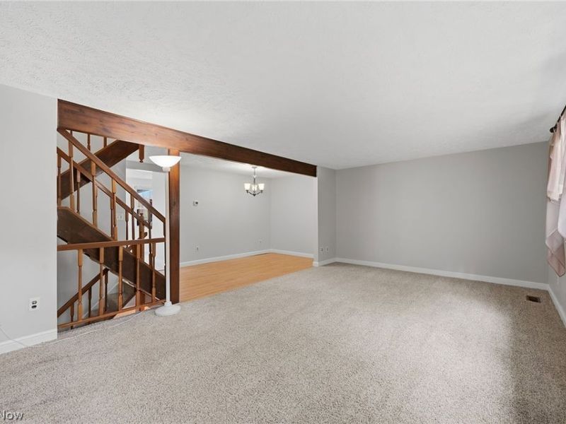 7396 S Chestnut Commons Drive, Mentor, OH 44060 Photo 9
