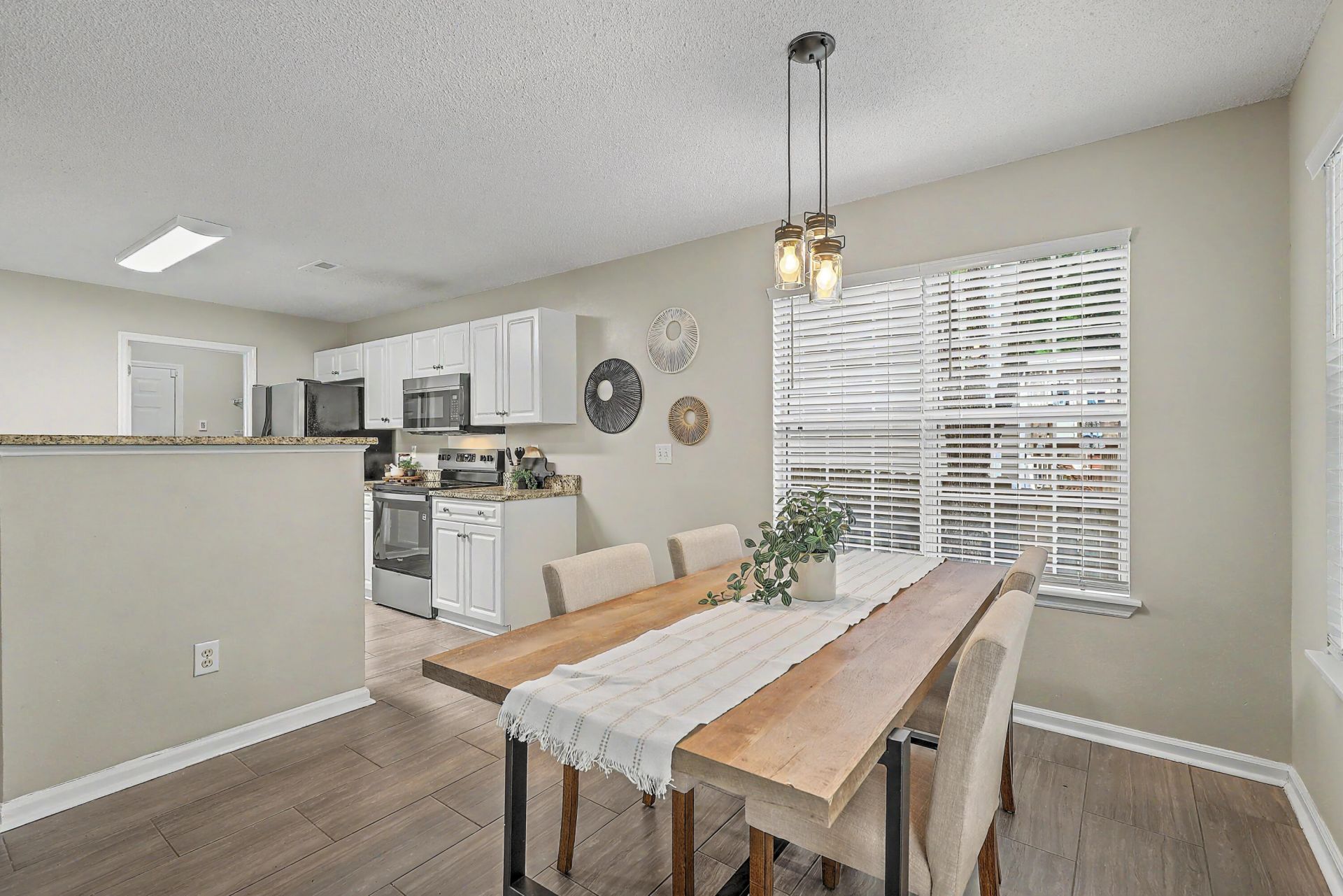 1590 Harborsun Drive Photo 14