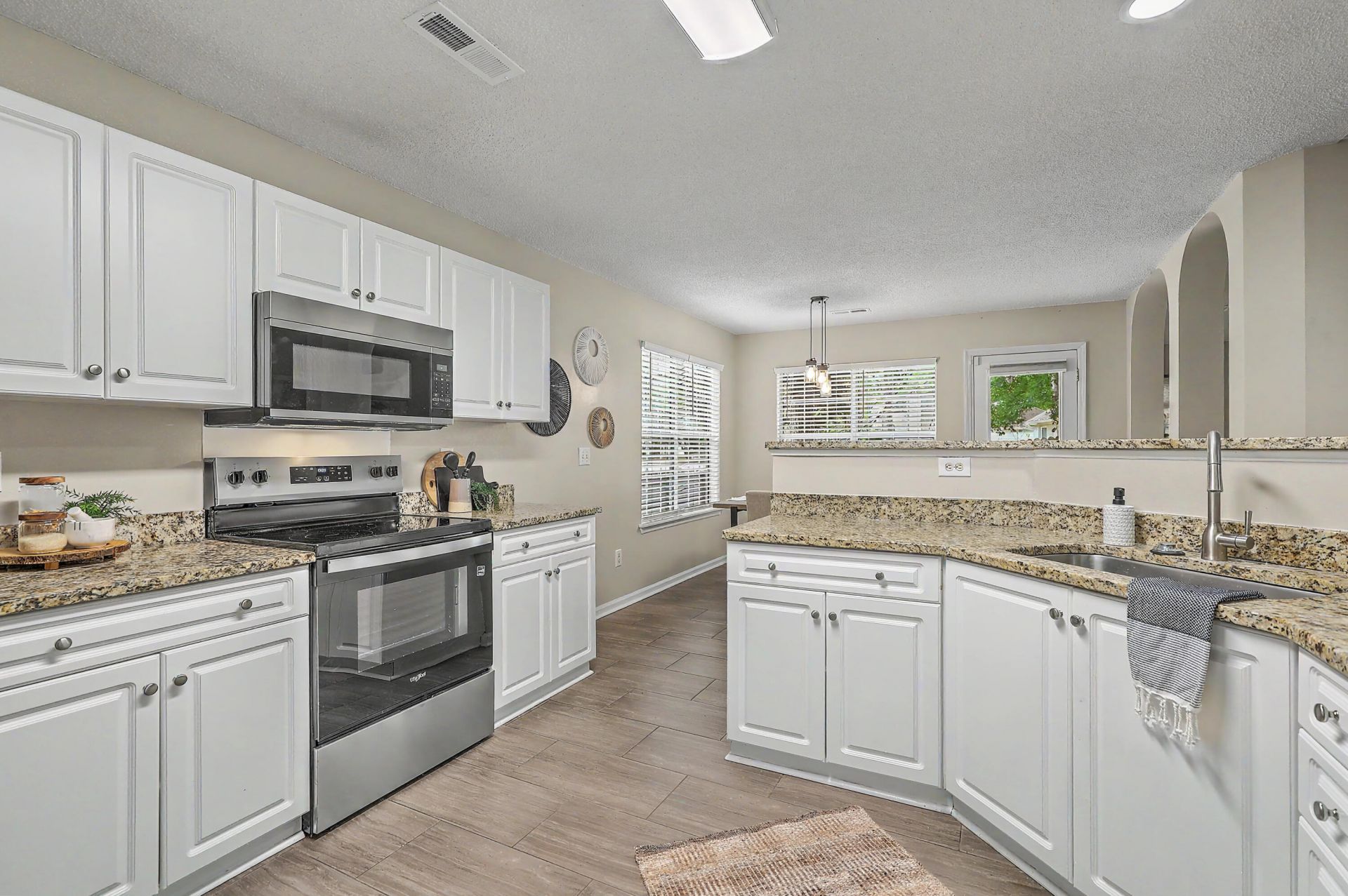 1590 Harborsun Drive Photo 17