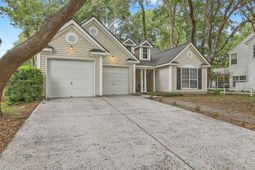 1590 Harborsun Drive photo 4
