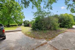 122 Camden Drive  photo 4