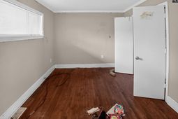 122 Camden Drive  photo 4