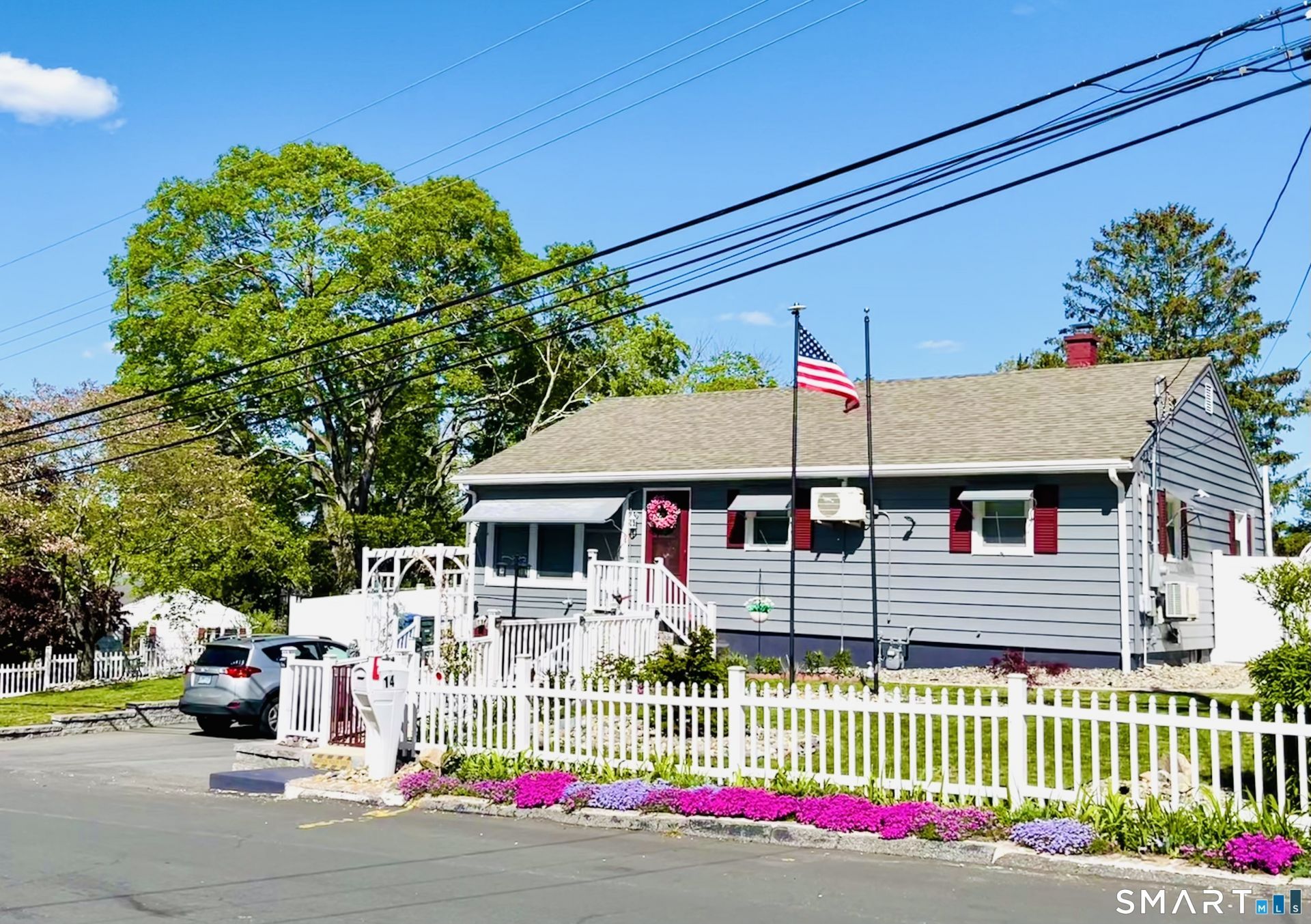 14 Holly Hill, Montville, CT 06382 Main Photo