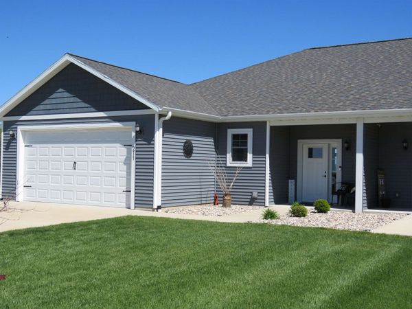 211 Linden Lane, Fox Lake, WI 53933