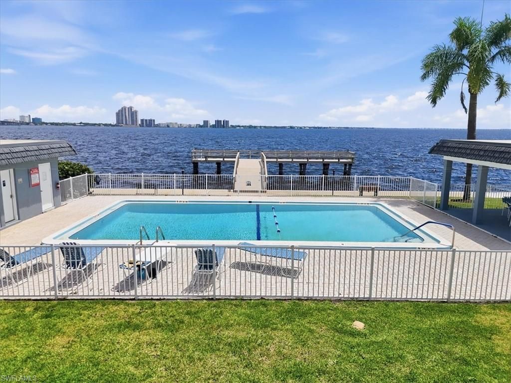 3356 N Key Dr, Unit 7, North Fort Myers, FL 33903 Photo