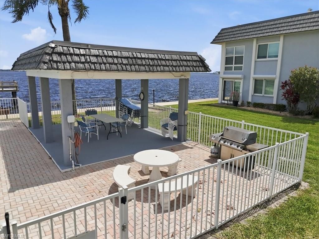3356 N Key Dr, Unit 7, North Fort Myers, FL 33903 Photo