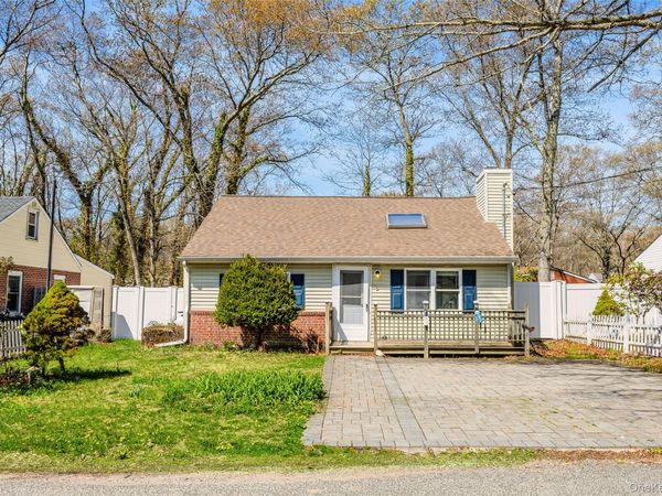 92 Wauwepex Trail , Ridge, NY 11961