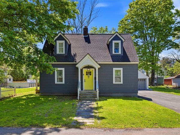 4 Green Acres Court , Ellenville, NY 12428