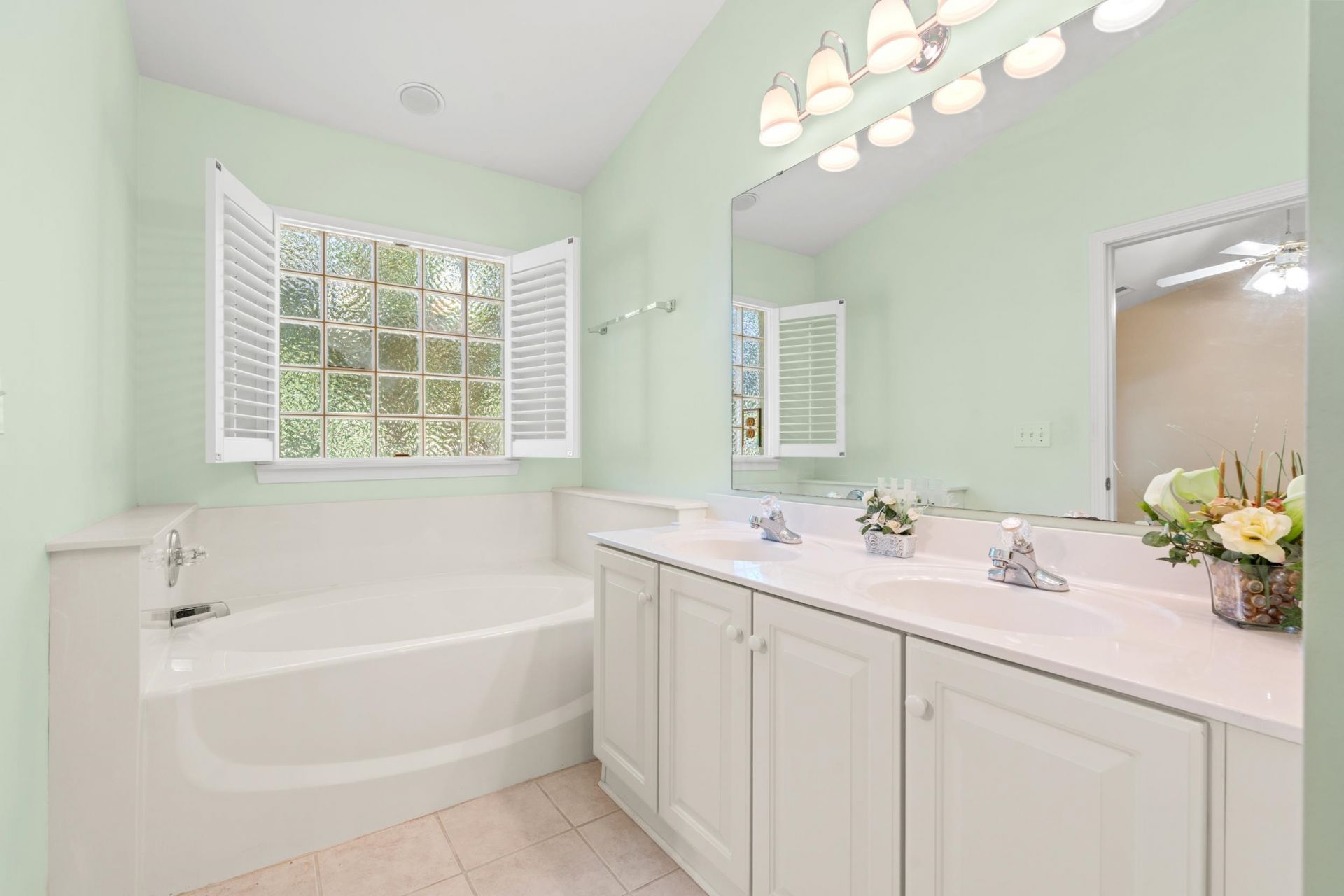 4712 Peony Circle Photo 14