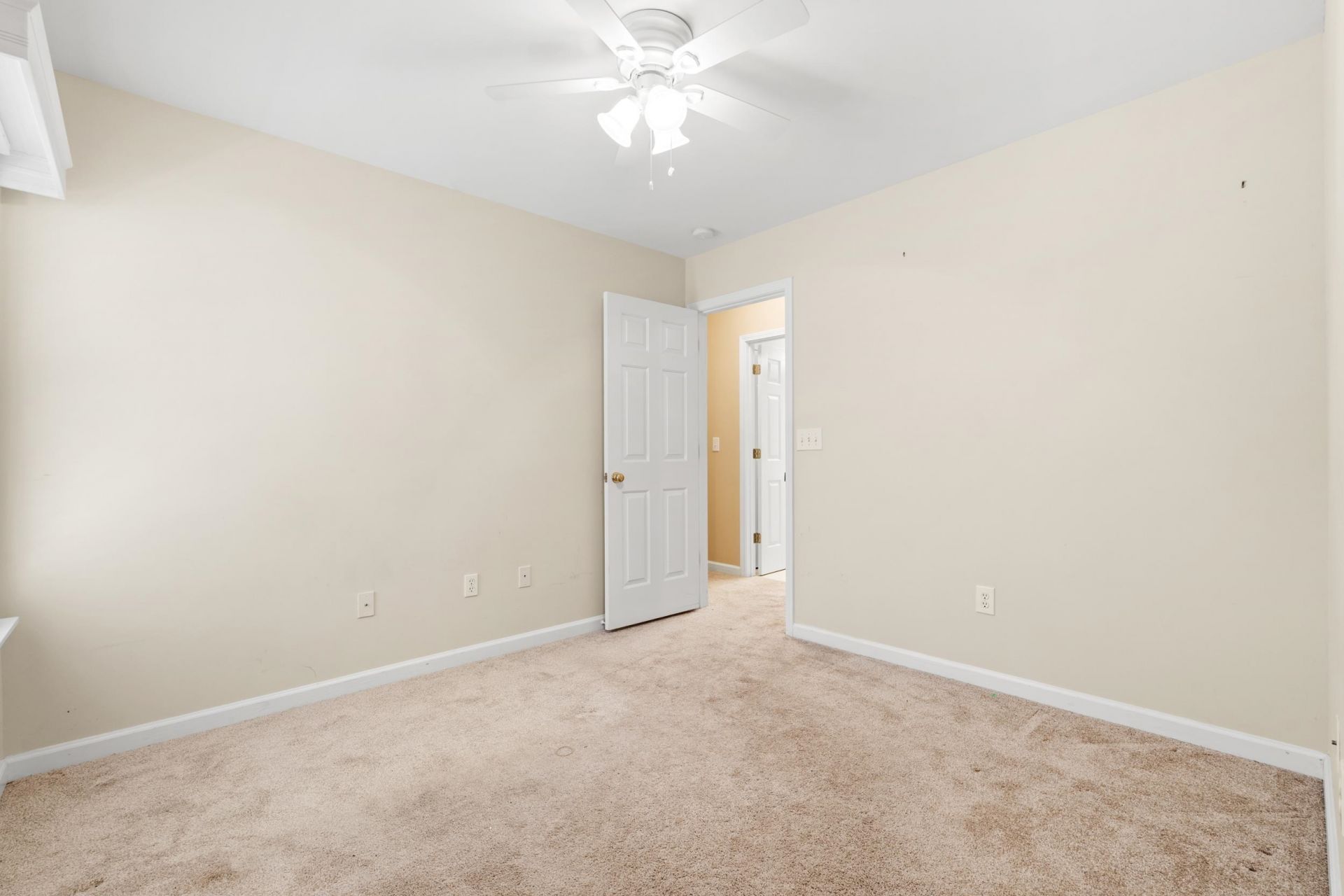 4712 Peony Circle Photo 18