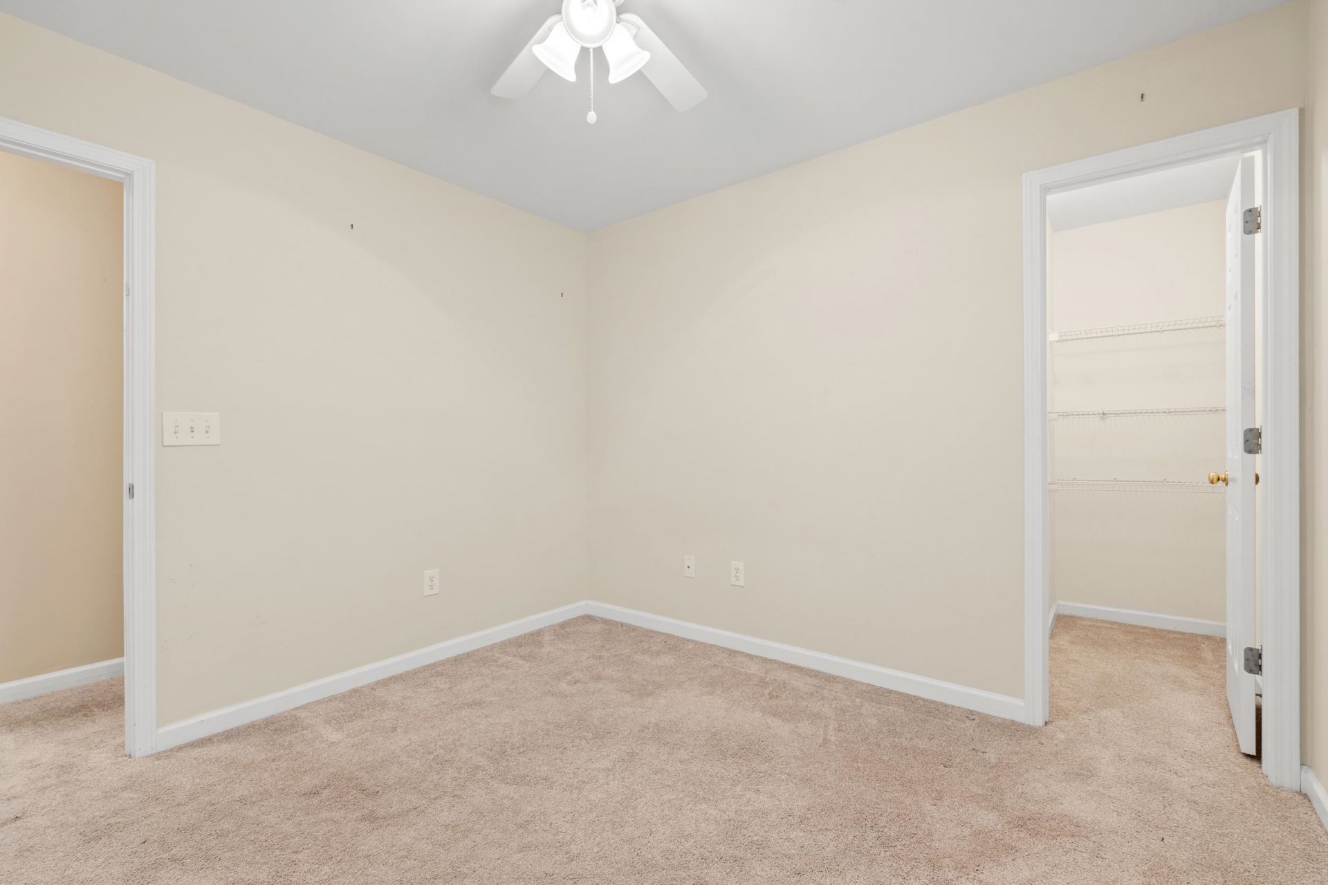 4712 Peony Circle Photo 19