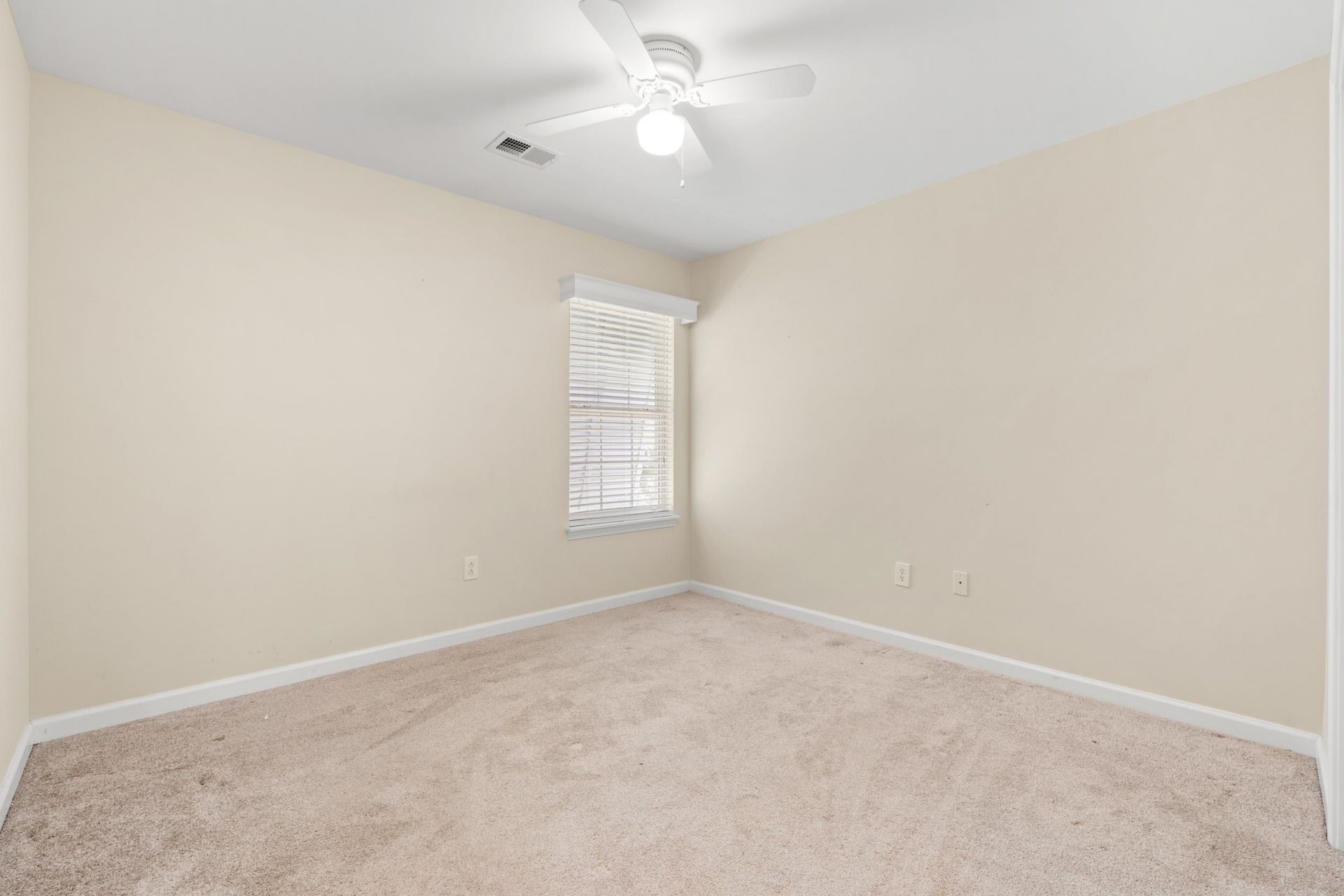 4712 Peony Circle Photo 21