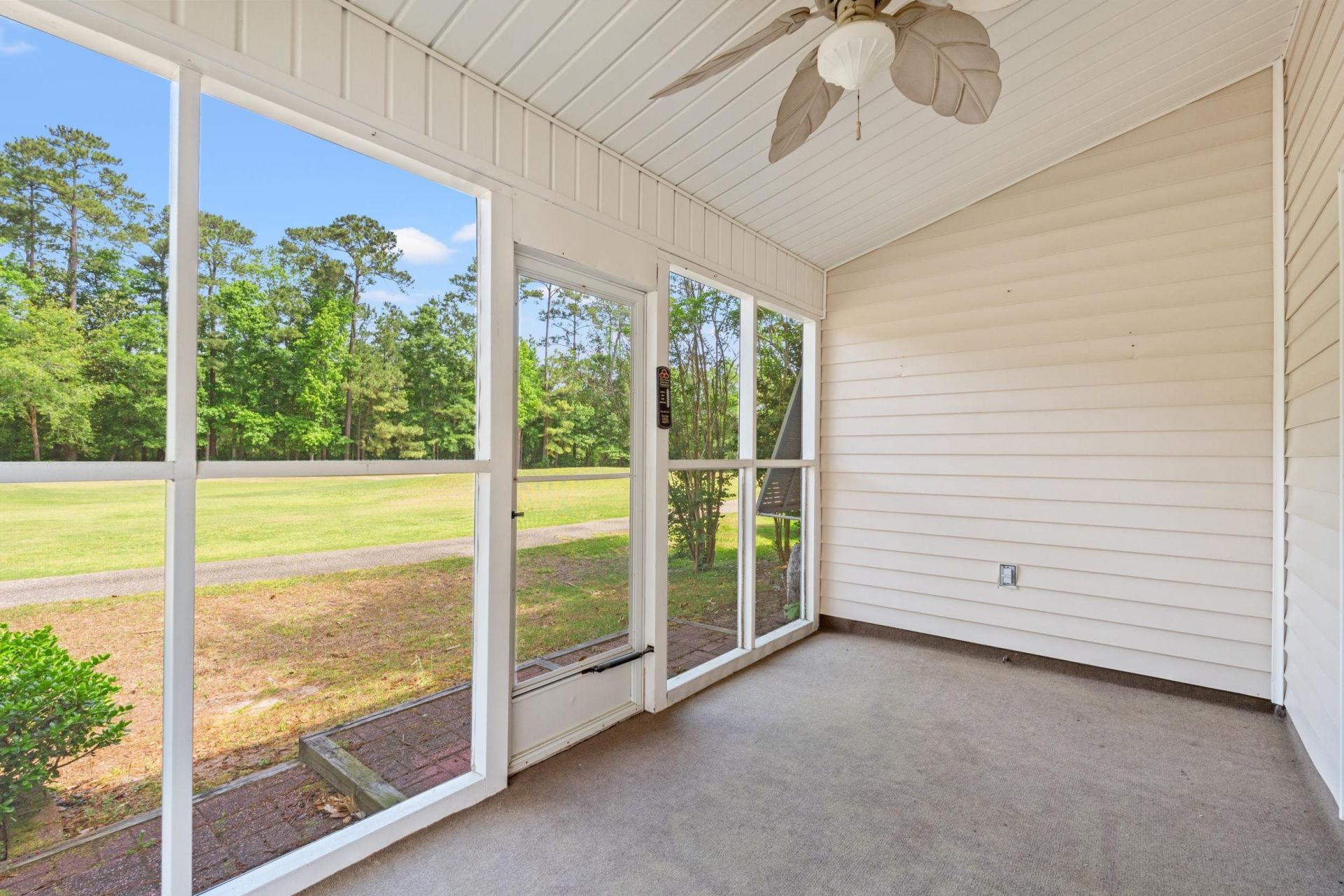 4712 Peony Circle Photo 23