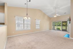 4712 Peony Circle photo 4