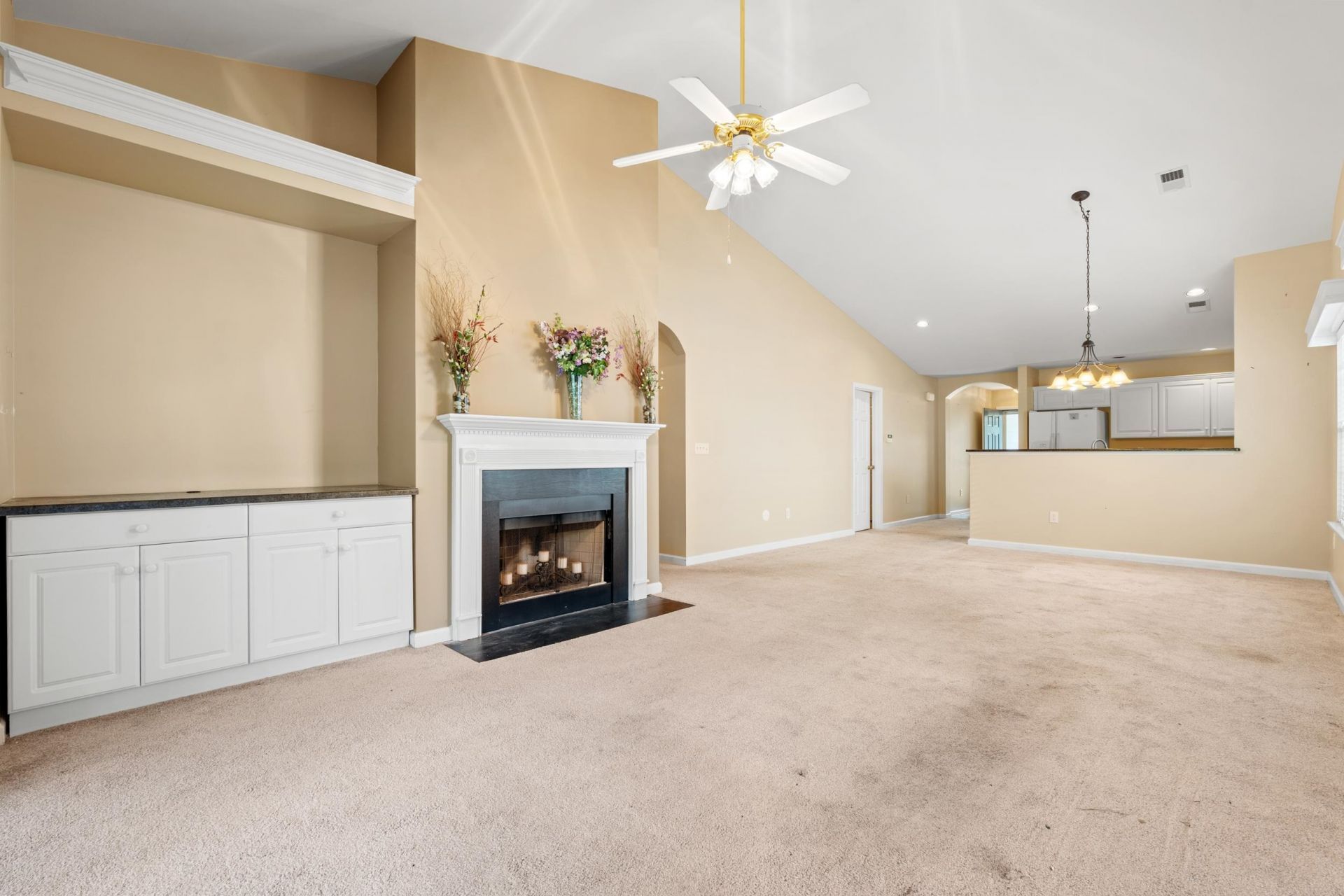 4712 Peony Circle Photo 5