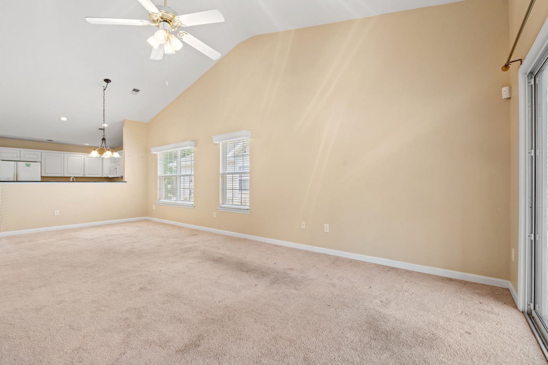 4712 Peony Circle Photo 6