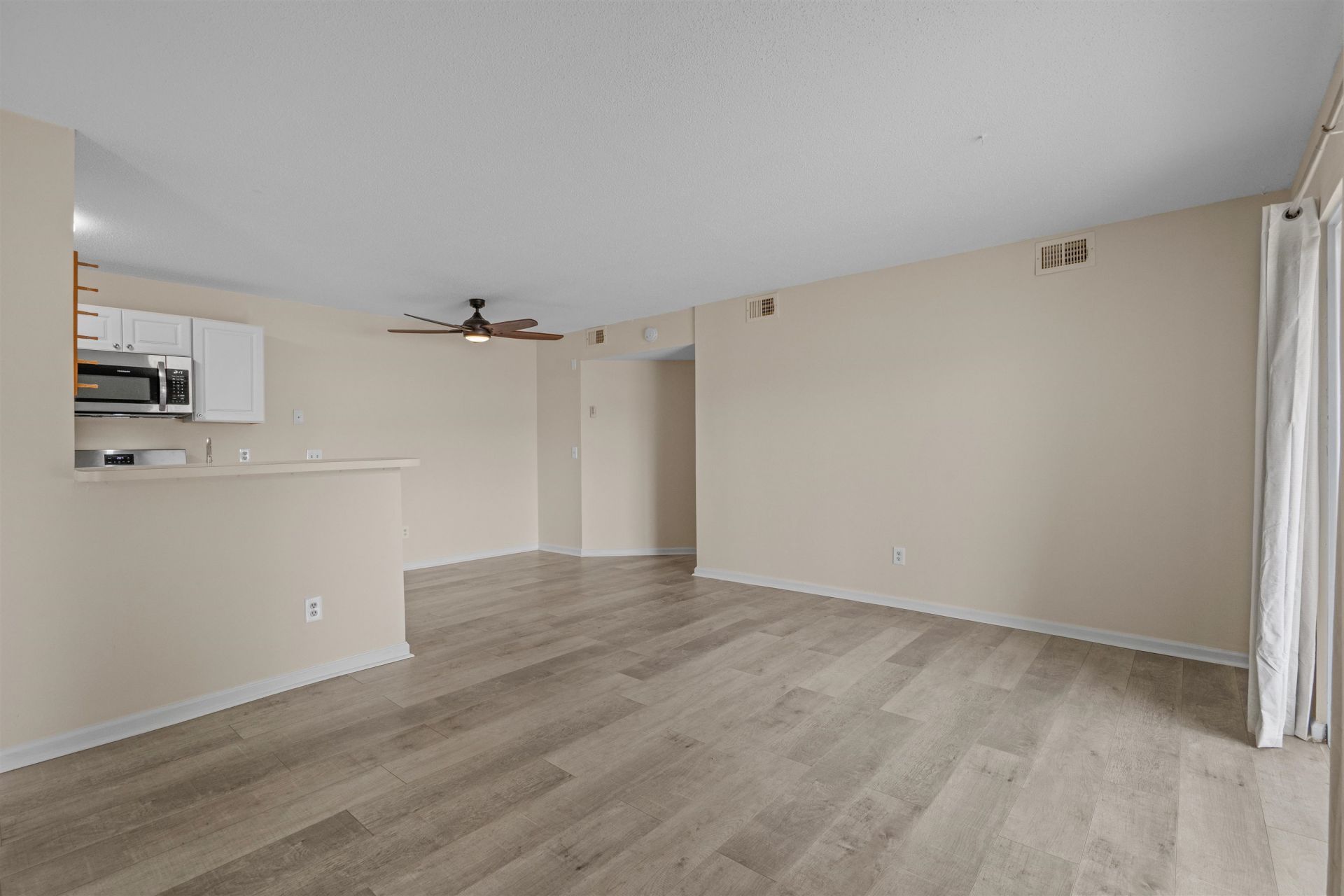 1356 Glenns Bay Rd. Photo 8