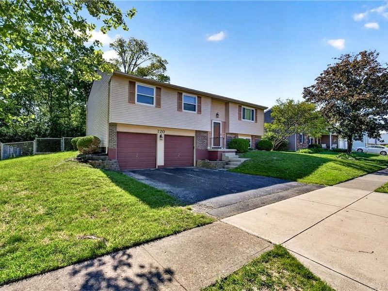 720 Decker Drive, Miamisburg, OH 45342 Photo 1