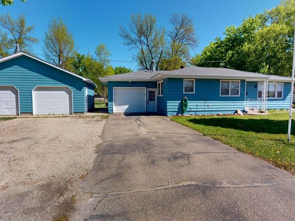 241 5th Street SE, Glenville, MN 56036