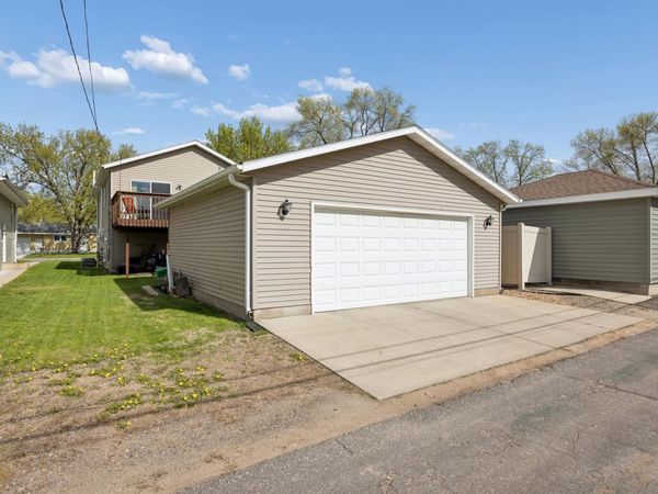 1043 35th Avenue N, Saint Cloud, MN 56303
