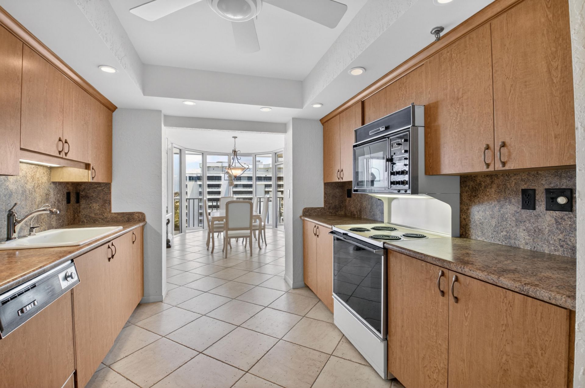 2917 S Ocean Boulevard, Unit 902, Highland Beach, FL 33487 Photo