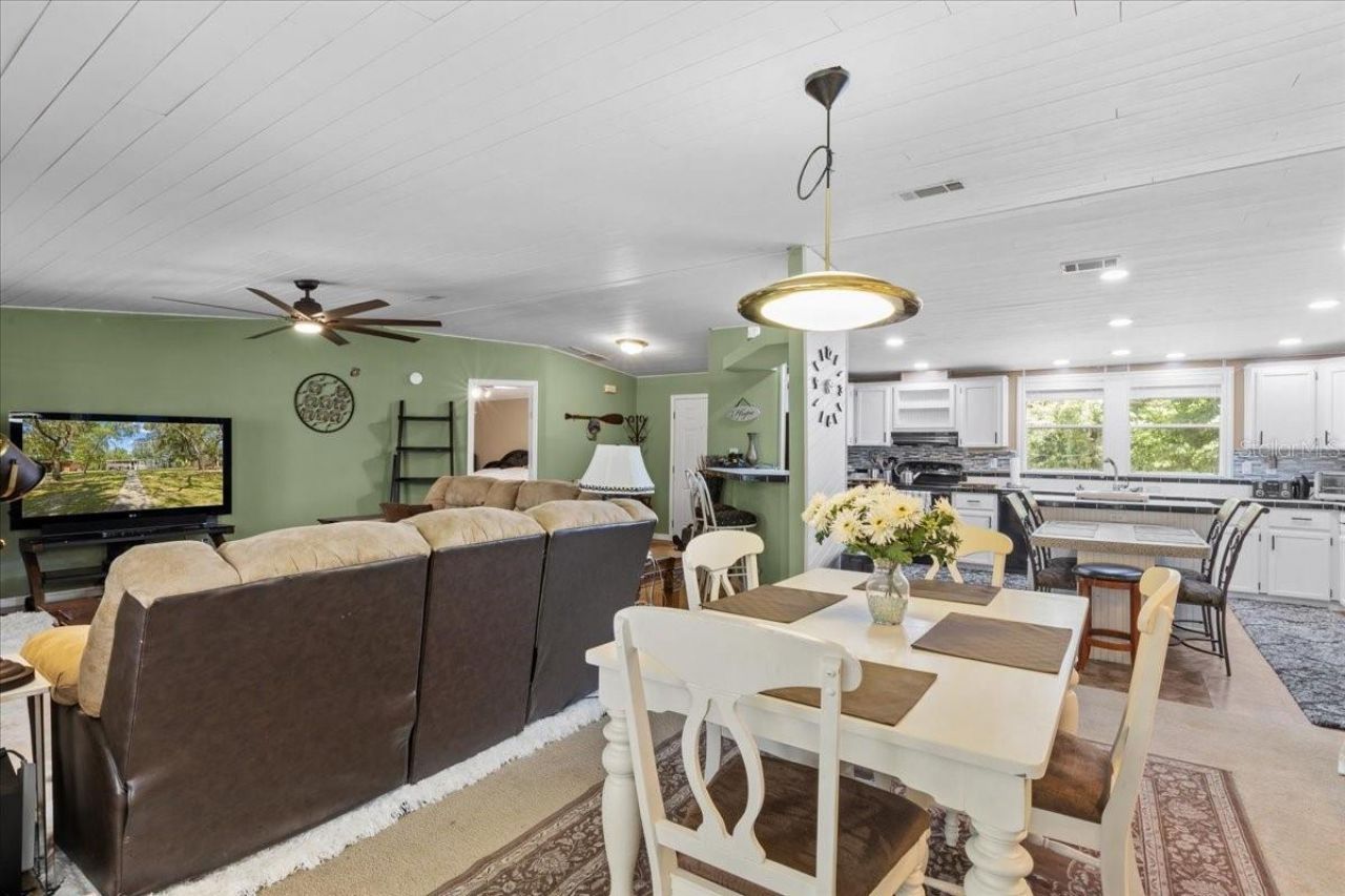 9859 NW 38th Terrace , Branford, FL 32008 Photo